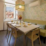 Chiado Premium Two Bedroom By Les Deux Mariettes * Lisboa