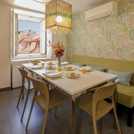 Chiado Premium Two Bedroom By Les Deux Mariettes * Lisbona