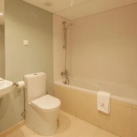 Chiado Premium Two Bedroom By Les Deux Mariettes Lisboa